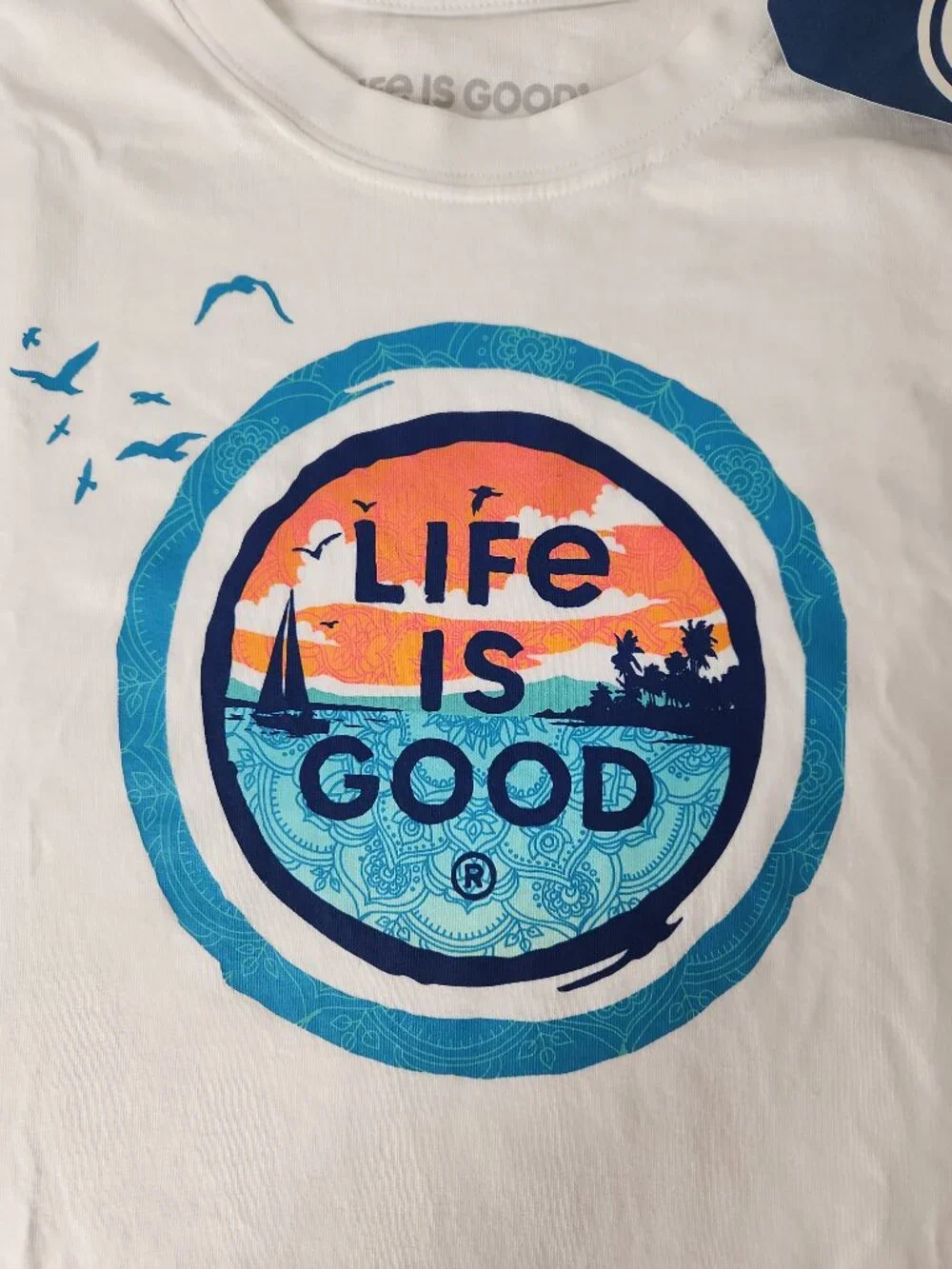 Life is Good Men's Crusher Tee short sleeve Cloud White Ocean Coin L NWT_5